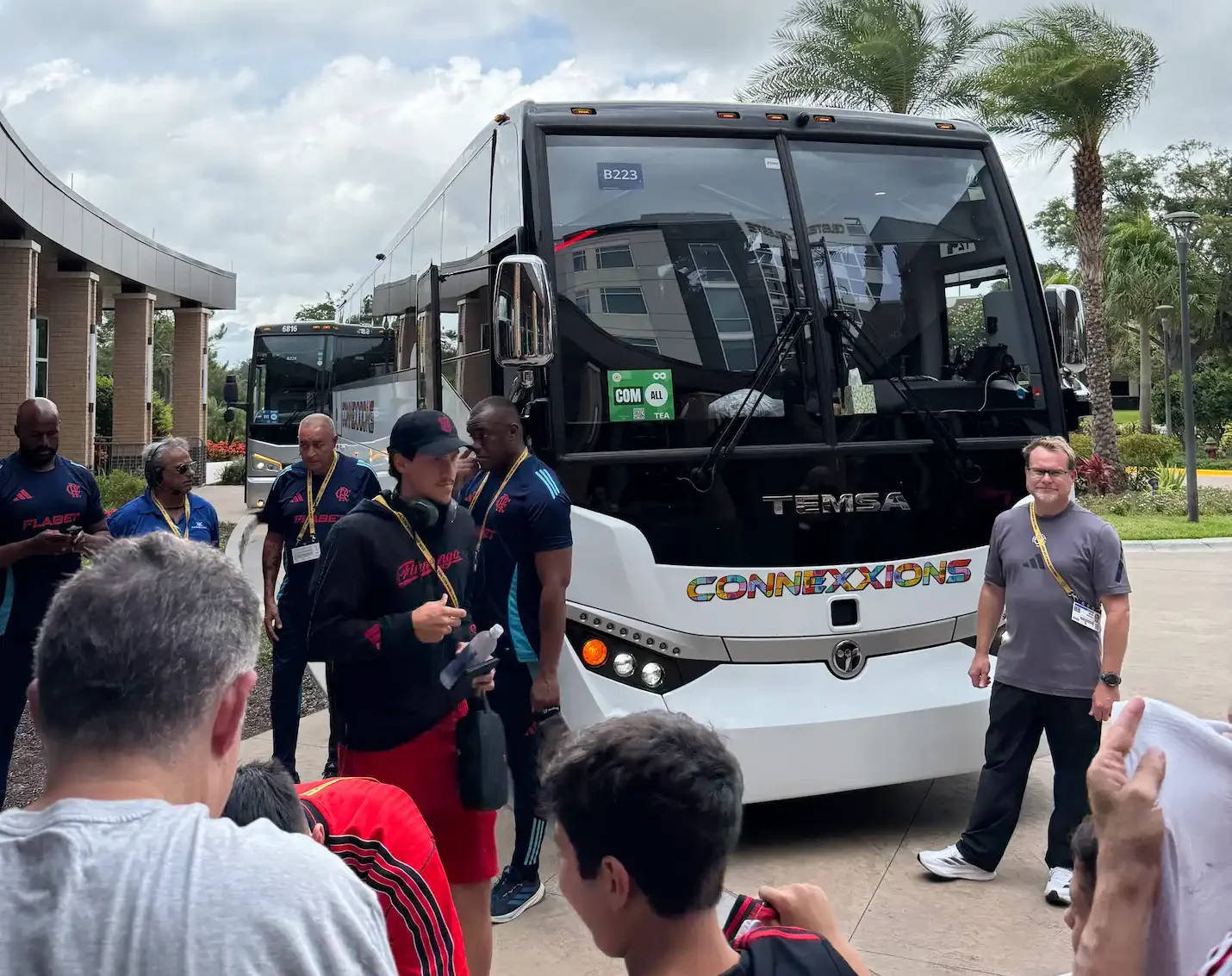 Group transportation bus in Nashville by Connexxions